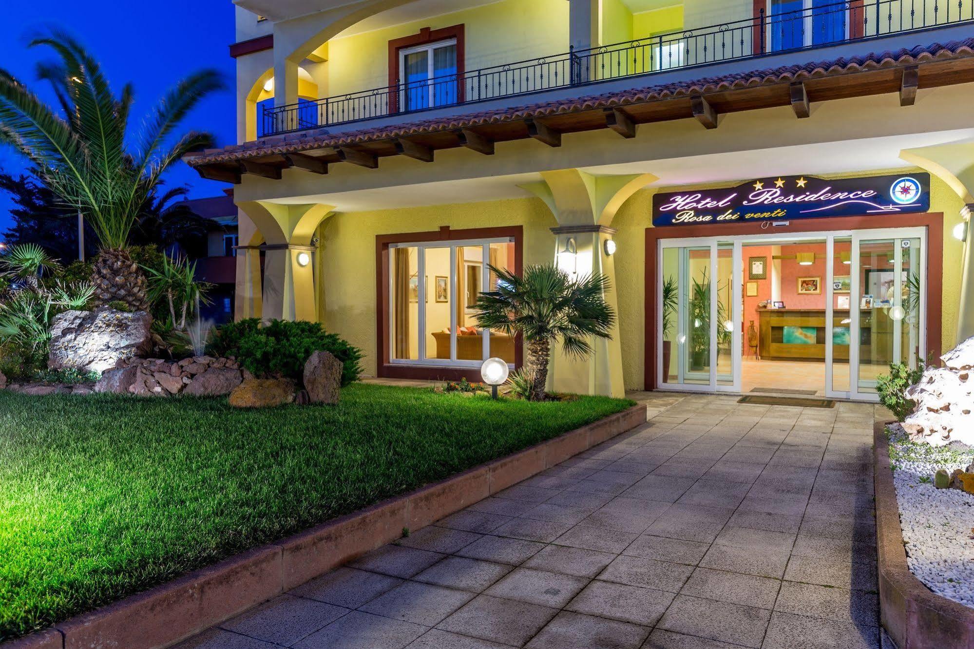 Hotel Rosa Dei Venti Castelsardo Exterior foto